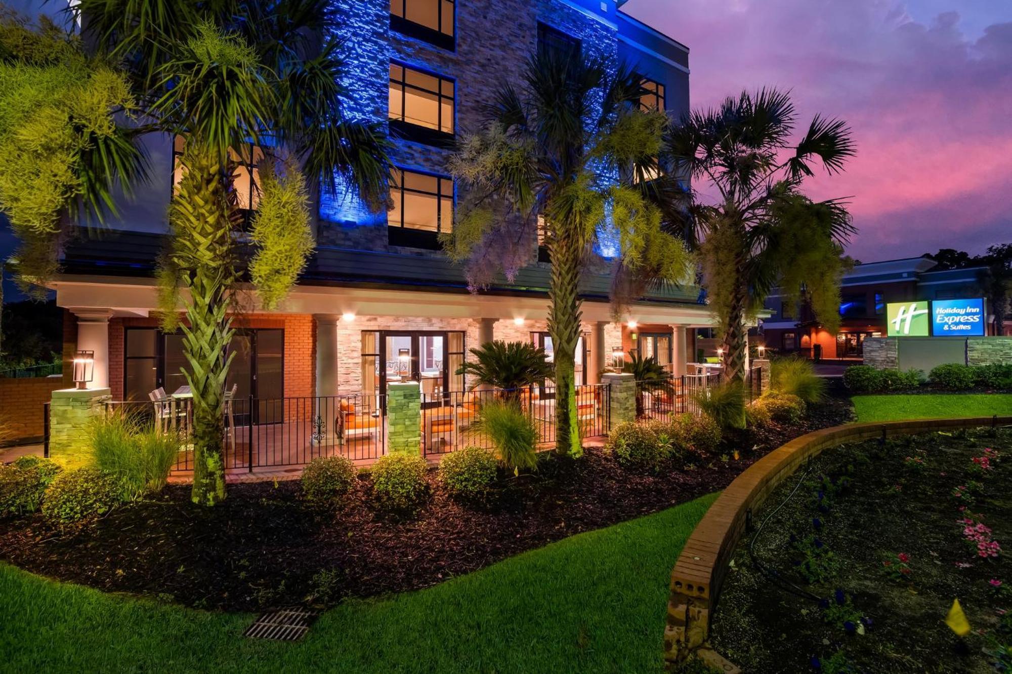 Holiday Inn Express & Suites Lexington By Ihg Exterior foto
