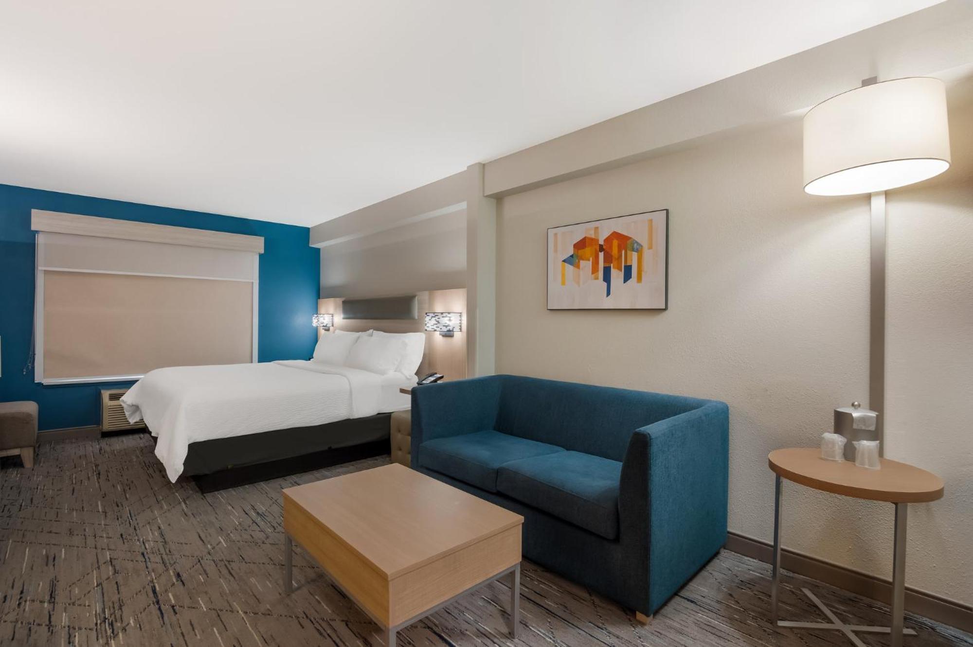 Holiday Inn Express & Suites Lexington By Ihg Exterior foto